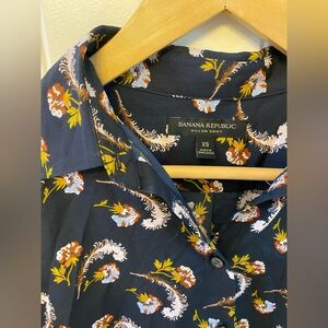 Banana Republic patterned blouse